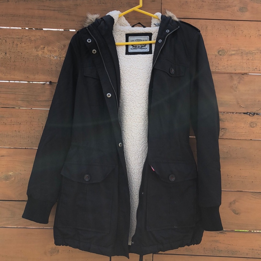 Levi’s parka w Sherpa lining and faux fur trim
